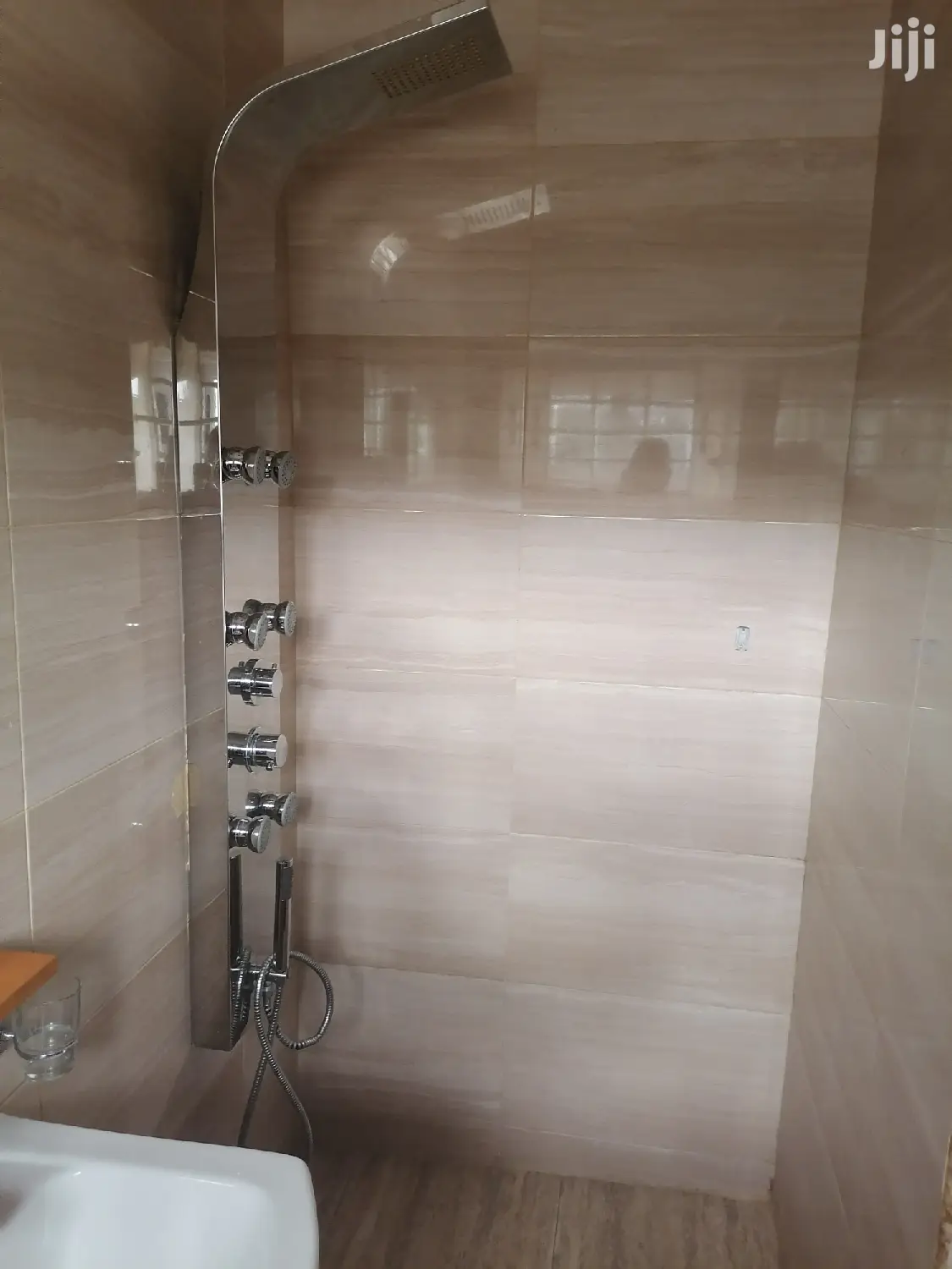 Furnished 2bdrm Block of Flats in Seekers Realty, Coffee Shop Area in Coffee Shop Area