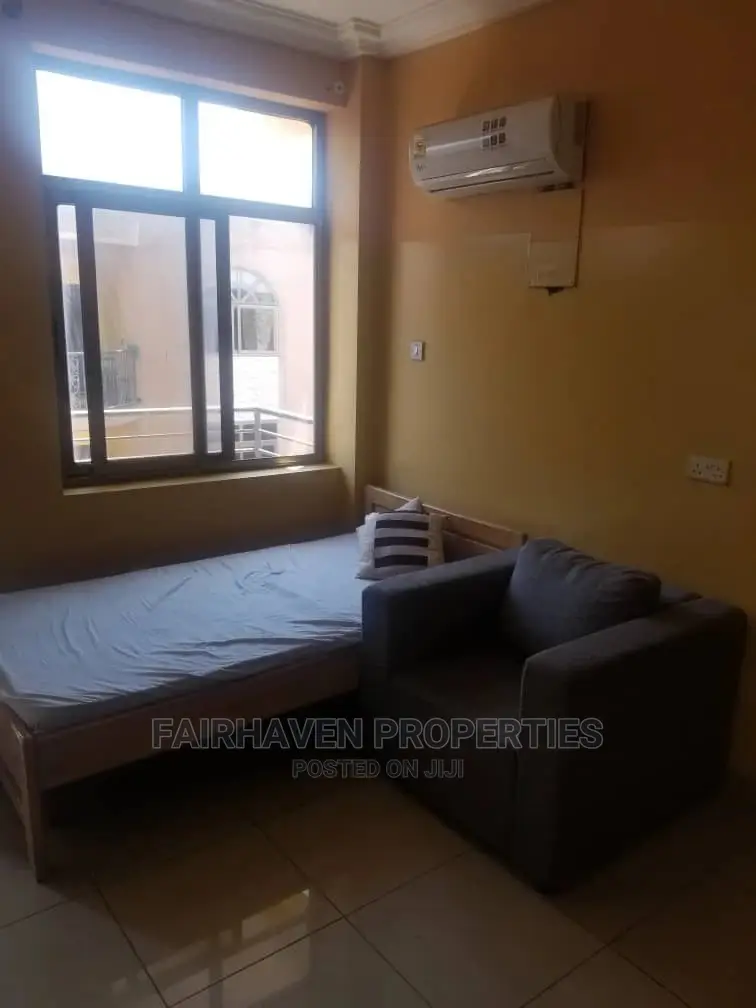 Furnished 1bdrm Block of Flats in La Wireless for Rent in La Wireless