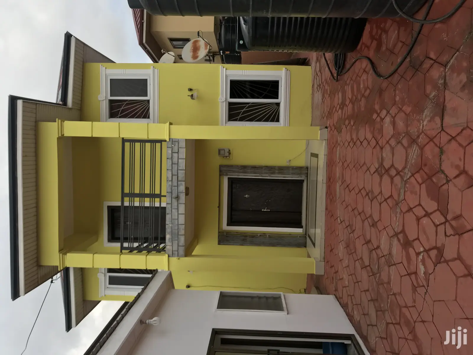 Executives 4 Bedrooms House For Sale in Tema Metropolitan