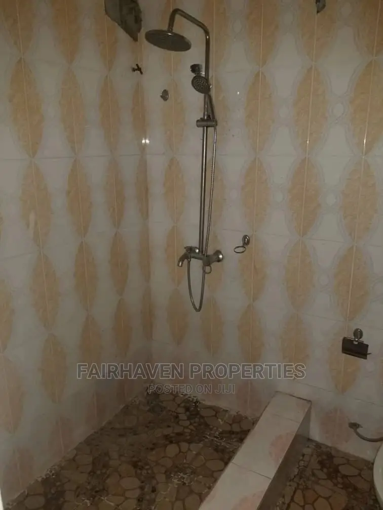 Furnished 1bdrm Block of Flats in Osu for rent in Osu
