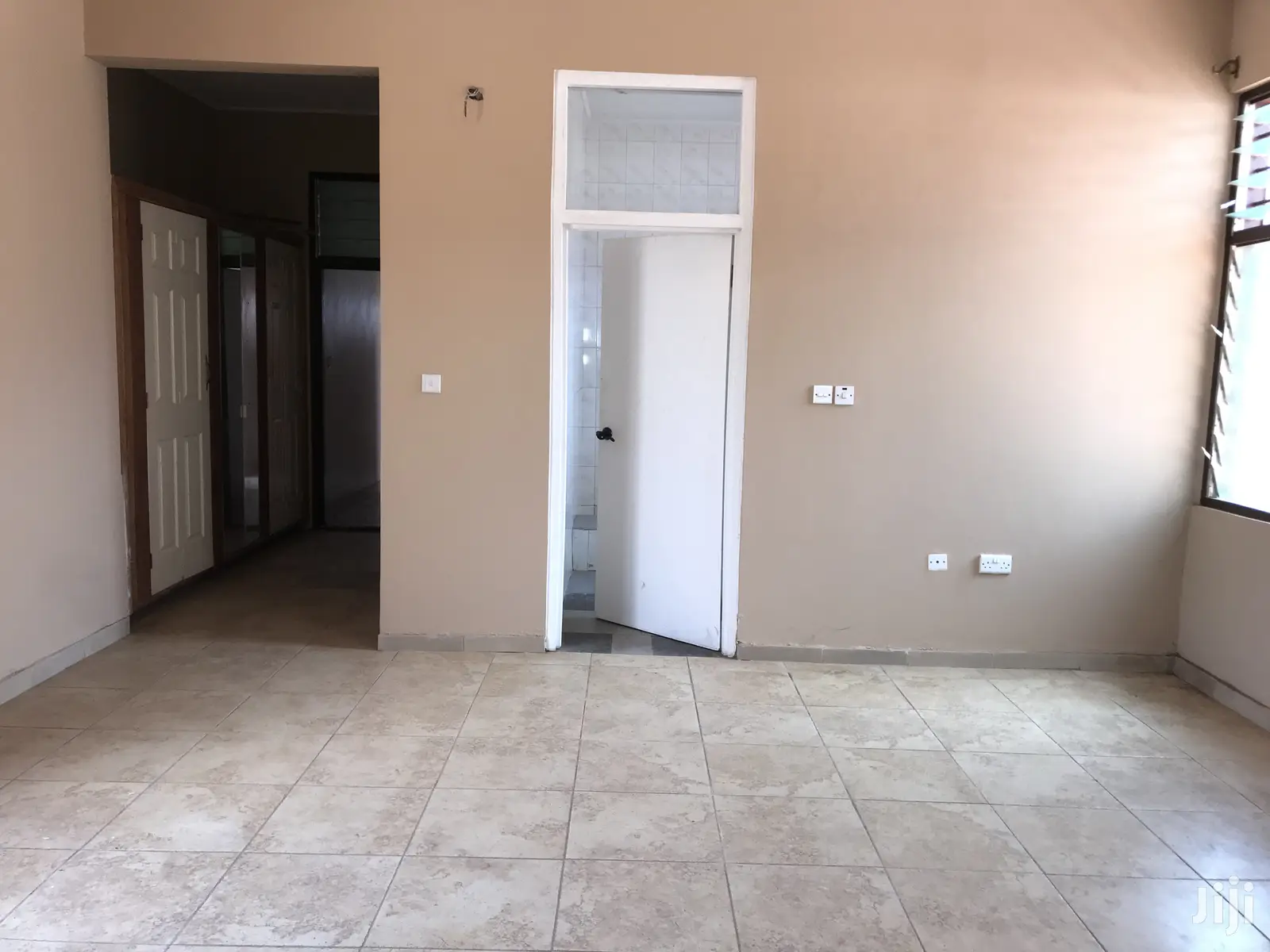 4 Bedrooms House For Rent in Tema Metropolitan